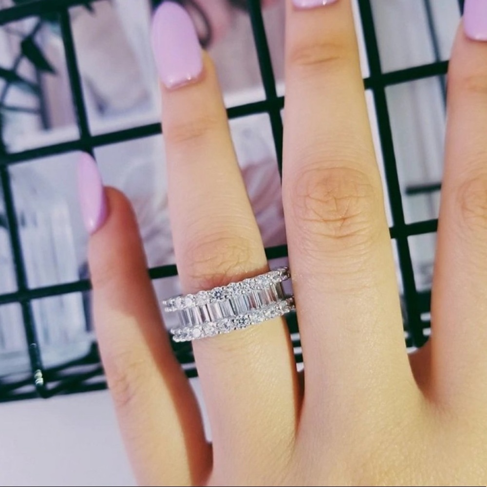 NEW💍18K Gold Baguette Round&Diamond Eternity Ring - Picture 2 of 8
